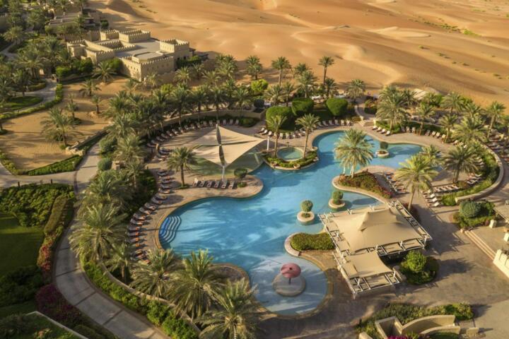 Luxury Desert Resorts: A Guide to Qasr Al Sarab and Al Maha