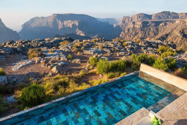 Royal Hospitality: Staying in Oman’s Most Luxurious Mountain Retreats