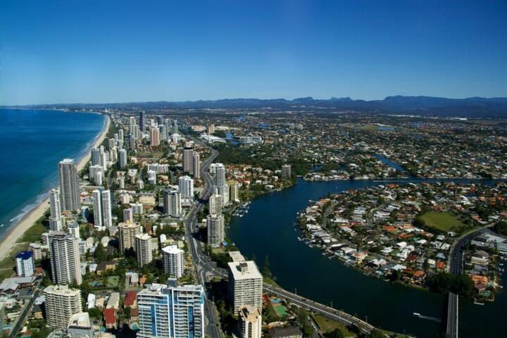 How Distances Between Cities Surprise Visitors